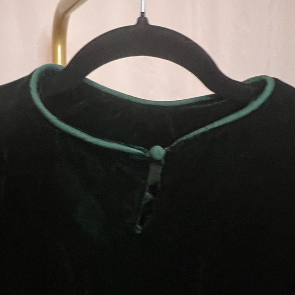 Out of the Blue deep green vintage blouse vintage size XS pit to pit 18” - Picture 3 of 6